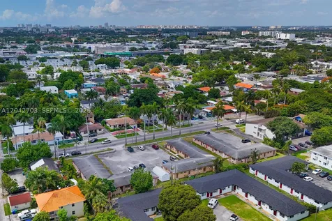 1915 NW 28th Street Miami FL 33142