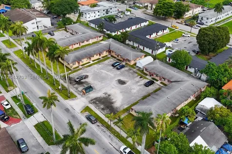 1915 NW 28th Street Miami FL 33142