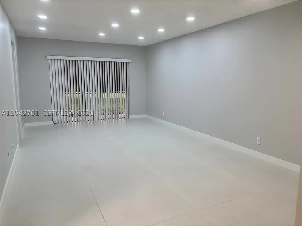 300 Berkley Road Hollywood FL 33024