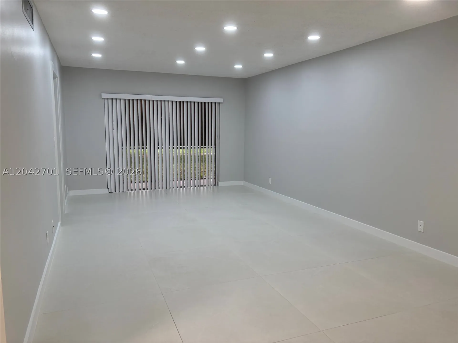 300 Berkley Road Hollywood FL 33024