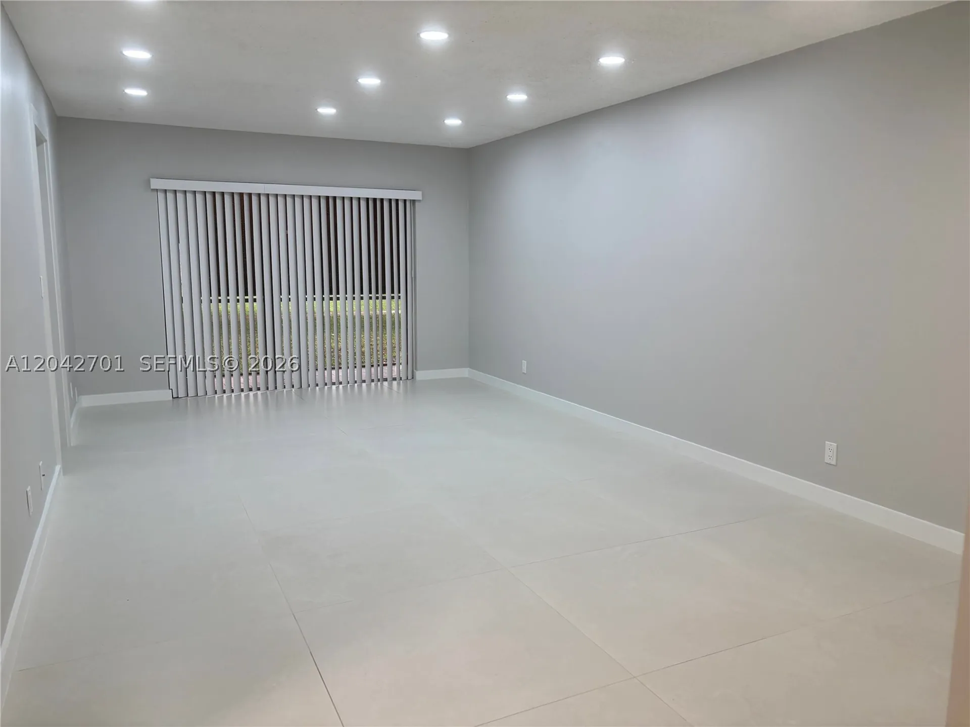 300 Berkley Road Hollywood FL 33024