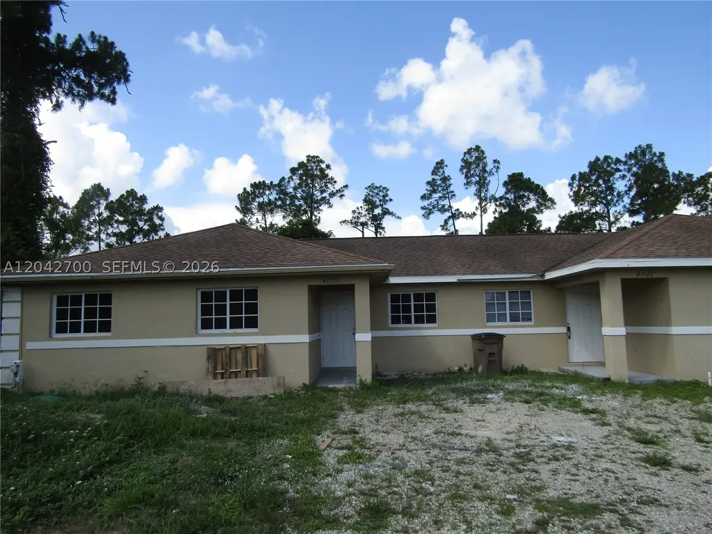 4525 28 Street SW Lehigh Acres FL 33973