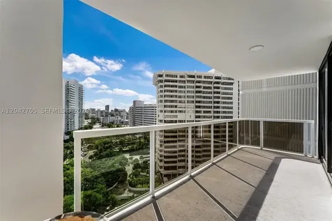 9 Island Avenue Miami Beach FL 33139