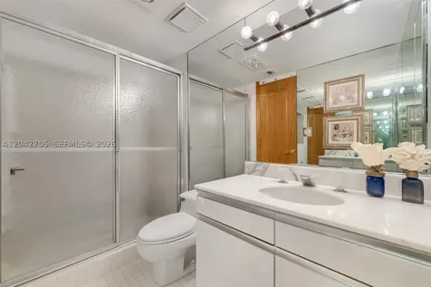 9 Island Avenue Miami Beach FL 33139