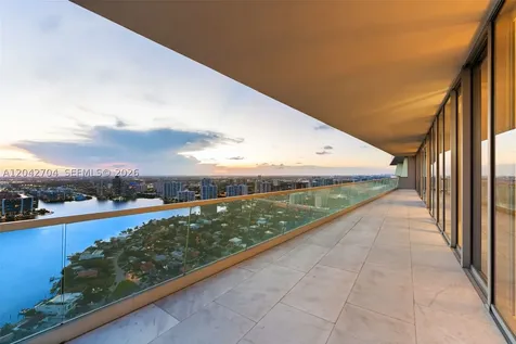 18501 Collins Avenue Sunny Isles Beach FL 33160