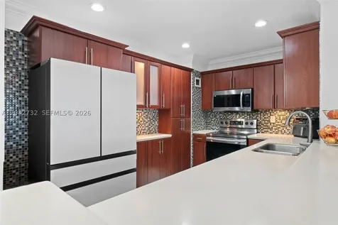 20100 W Country Club Drive Aventura FL 33180