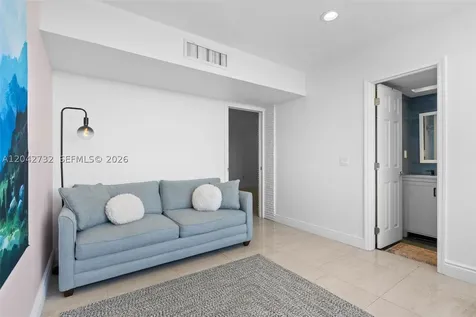 20100 W Country Club Drive Aventura FL 33180