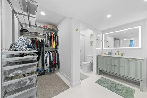 20100 W Country Club Drive Aventura FL 33180