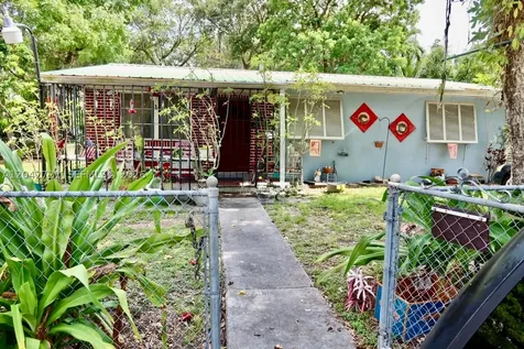 1797 NW 113th Terrace Miami FL 33167