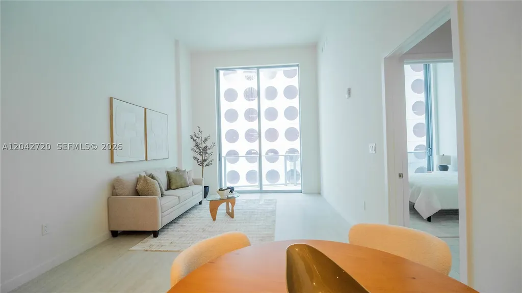 77 SE 5th Street Miami FL 33131