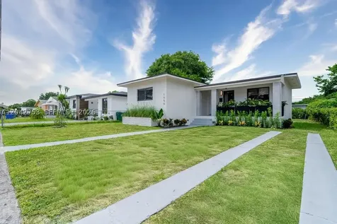 1550 NW 52nd Street Miami FL 33142