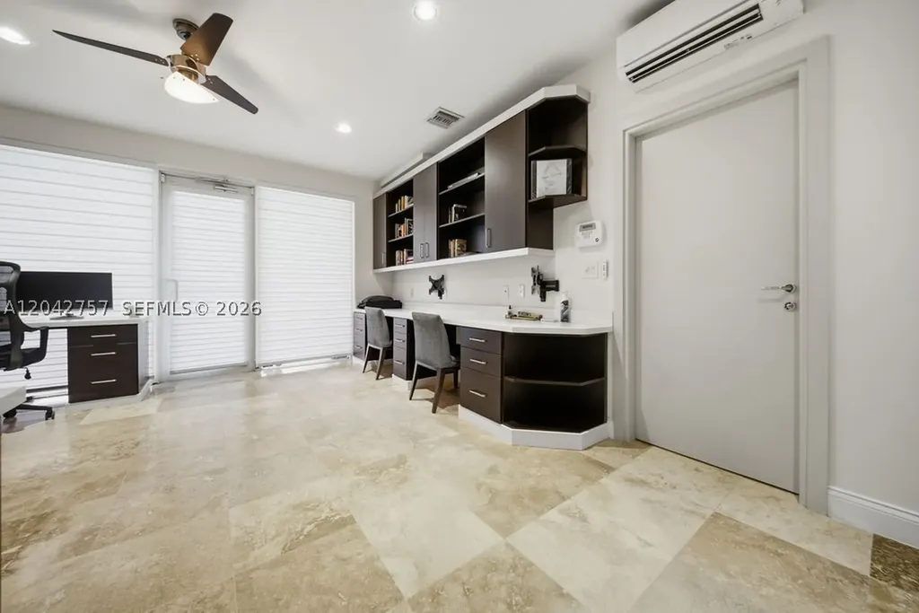 710 NE 3rd Avenue Fort Lauderdale FL 33304