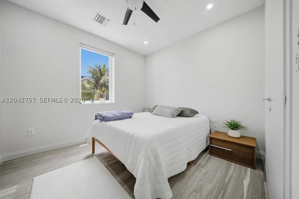 710 NE 3rd Avenue Fort Lauderdale FL 33304