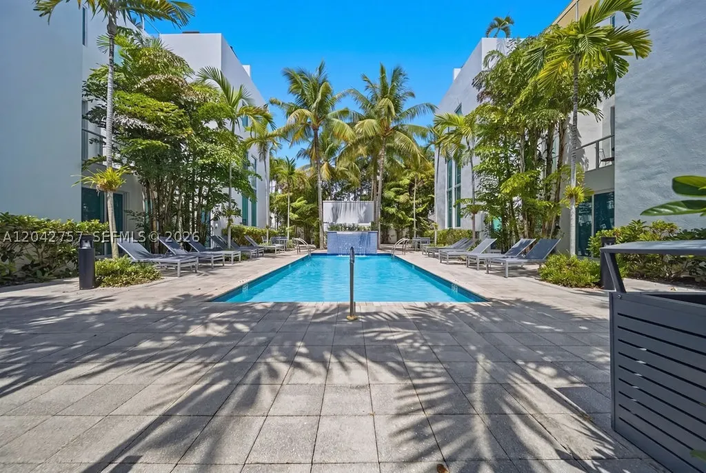710 NE 3rd Avenue Fort Lauderdale FL 33304