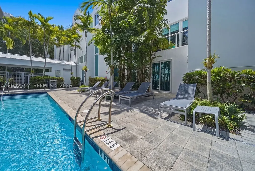 710 NE 3rd Avenue Fort Lauderdale FL 33304