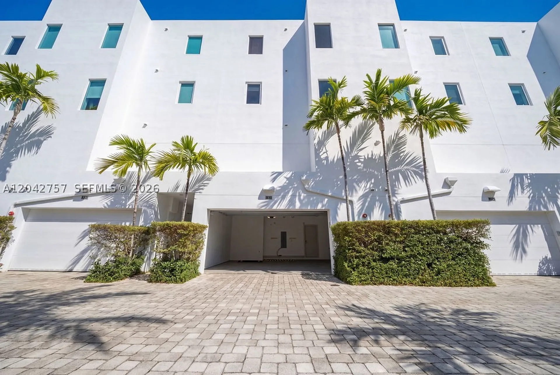 710 NE 3rd Avenue Fort Lauderdale FL 33304