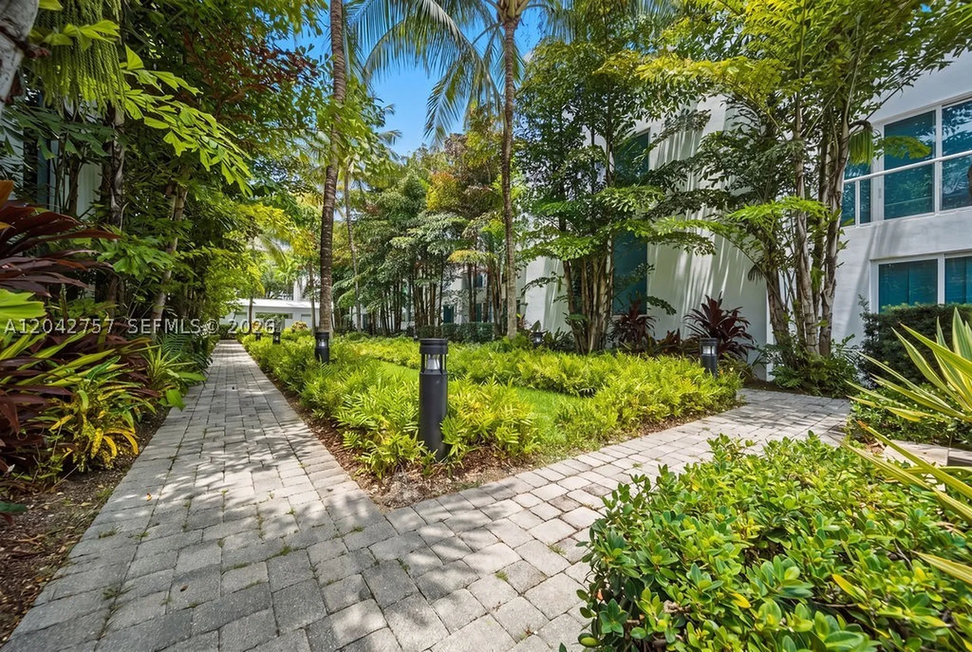 710 NE 3rd Avenue Fort Lauderdale FL 33304