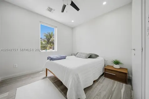 710 NE 3rd Avenue Fort Lauderdale FL 33304