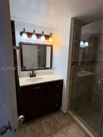 17600 NW 68th Avenue Hialeah FL 33015