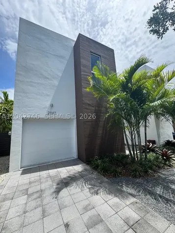 2947 SW 27th Terrace Miami FL 33133