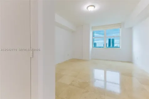 3330 NE 190th Street Aventura FL 33180