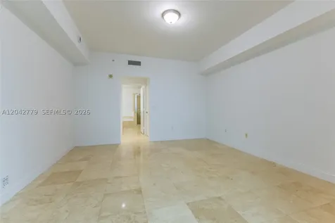 3330 NE 190th Street Aventura FL 33180