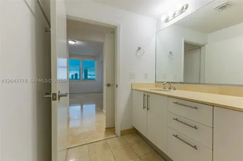 3330 NE 190th Street Aventura FL 33180