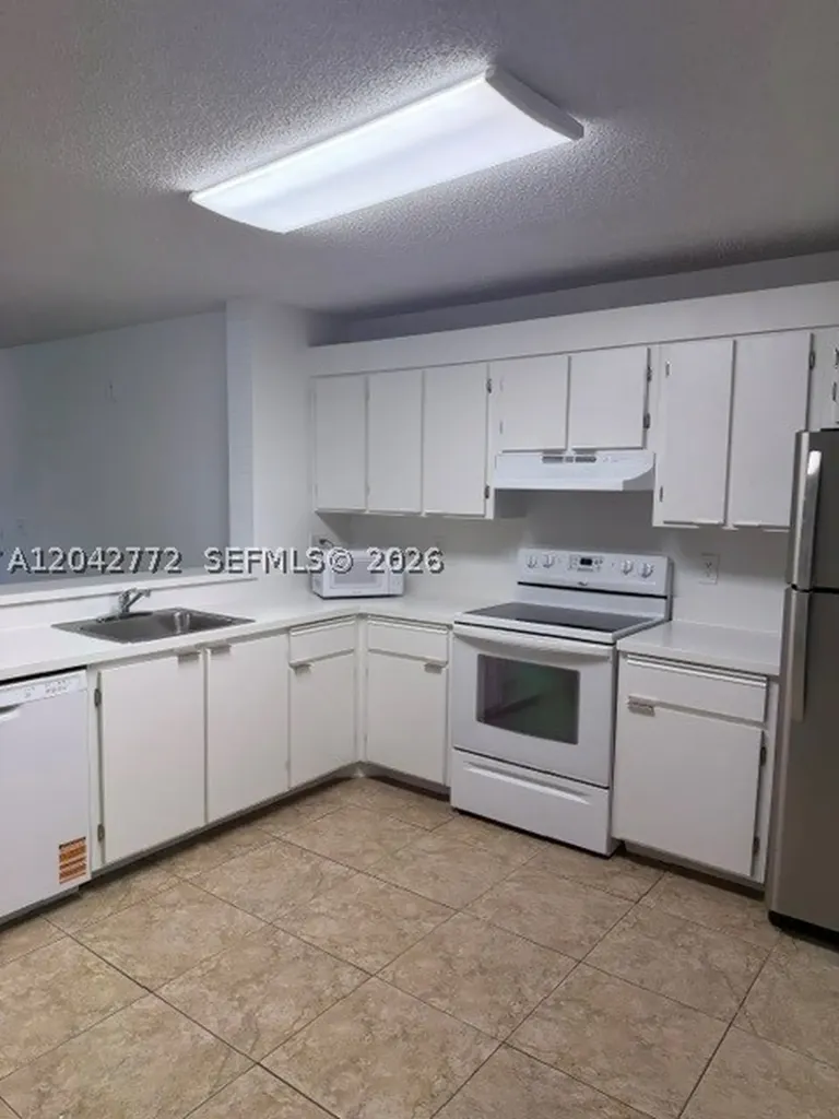 5721 Riverside Drive Coral Springs FL 33067