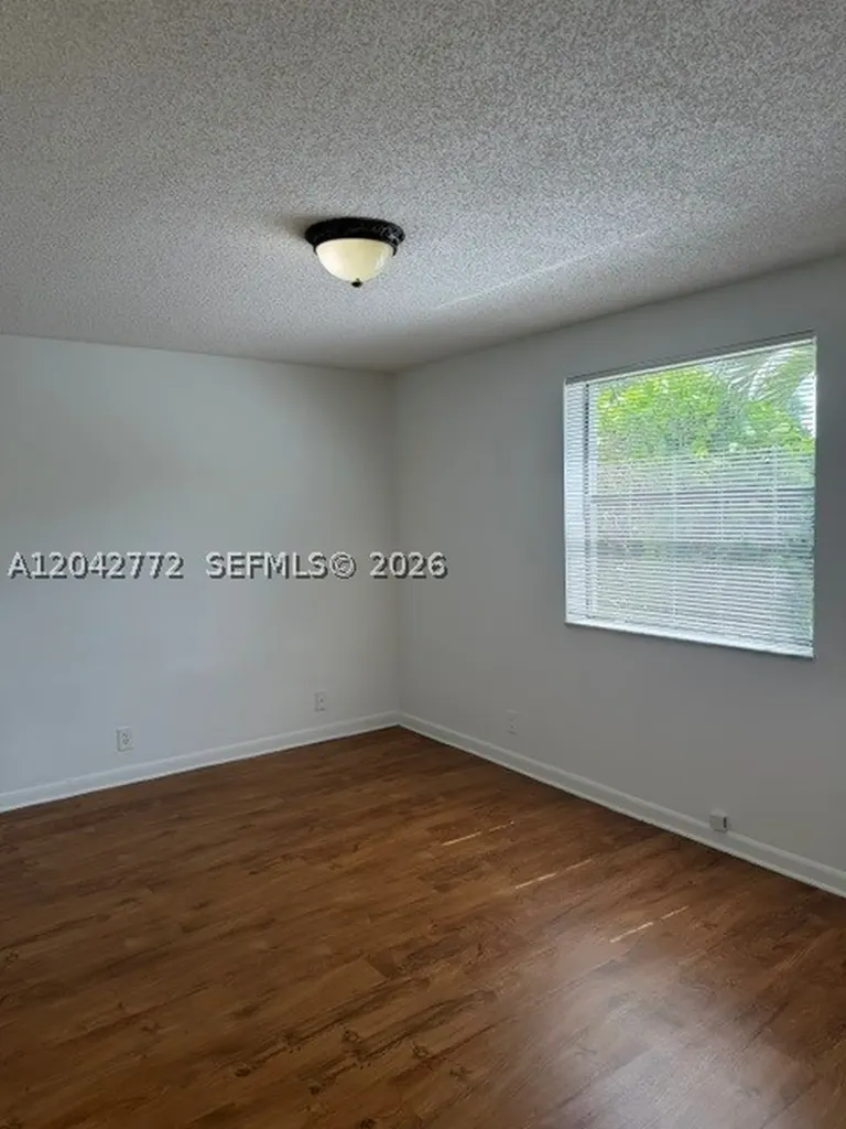 5721 Riverside Drive Coral Springs FL 33067