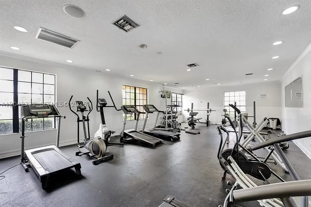 5721 Riverside Drive Coral Springs FL 33067