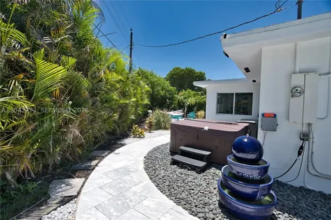 132 Almar Drive Wilton Manors FL 33334