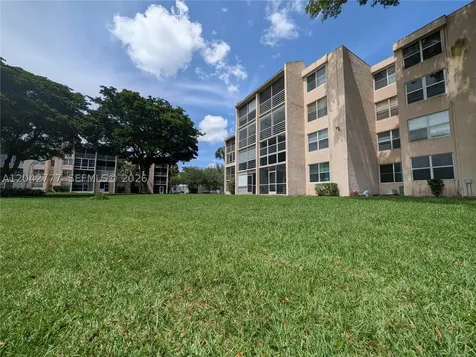 9495 Evergreen Place Davie FL 33324