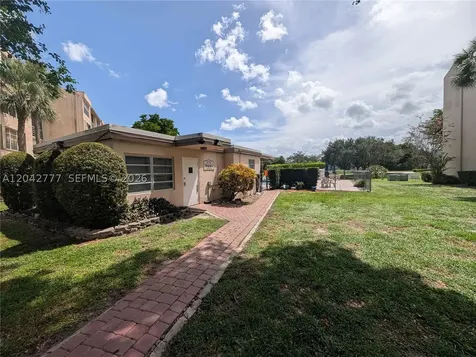 9495 Evergreen Place Davie FL 33324
