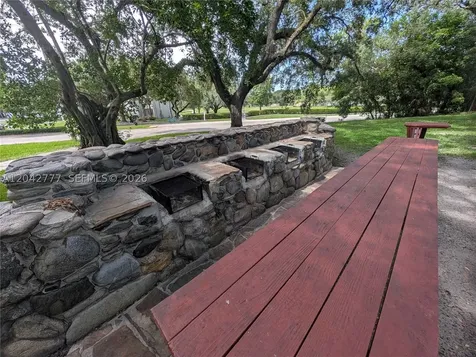 9495 Evergreen Place Davie FL 33324