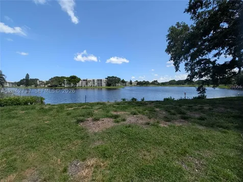 9495 Evergreen Place Davie FL 33324