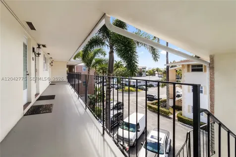 450 Paradise Isle Boulevard Hallandale Beach FL 33009