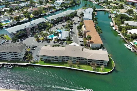 450 Paradise Isle Boulevard Hallandale Beach FL 33009