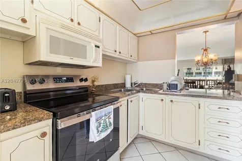450 Paradise Isle Boulevard Hallandale Beach FL 33009