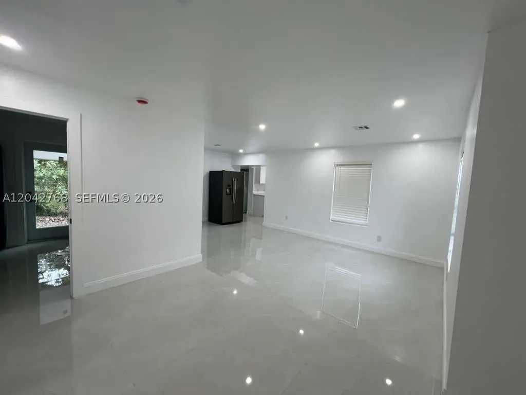 2850 NW 7th Street Fort Lauderdale FL 33311