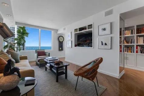 400 S Pointe Drive Miami Beach FL 33139