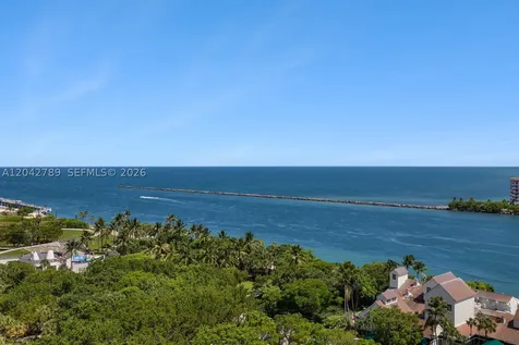 400 S Pointe Drive Miami Beach FL 33139