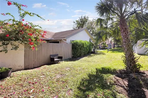 3064 S Oakland Forest Drive Oakland Park FL 33309