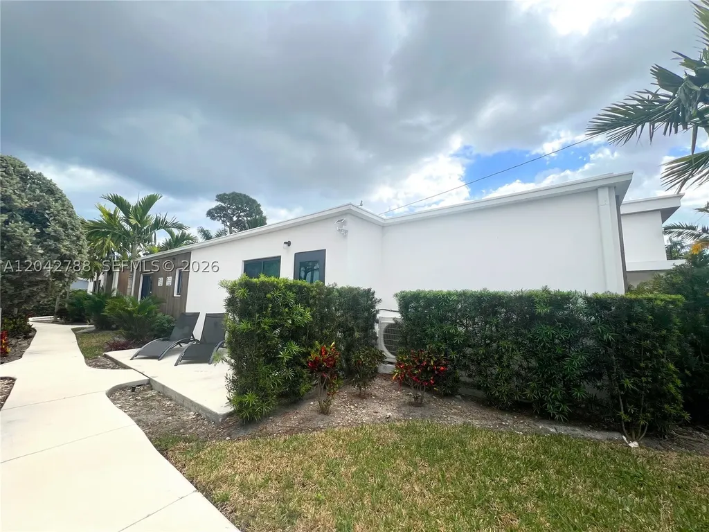 1240 NE 17th Avenue Fort Lauderdale FL 33304