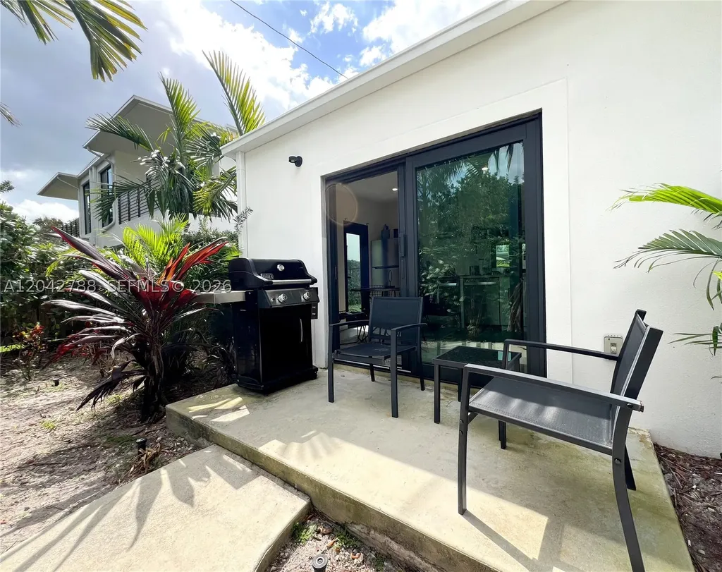 1240 NE 17th Avenue Fort Lauderdale FL 33304