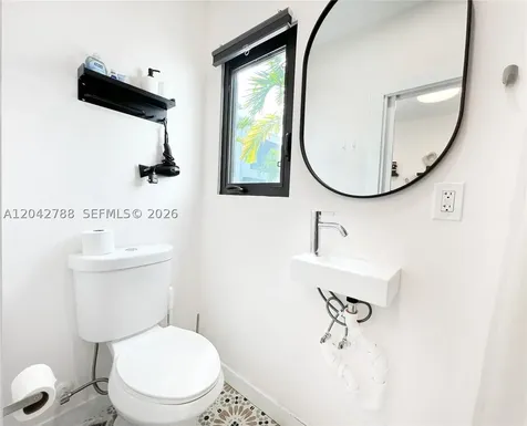1240 NE 17th Avenue Fort Lauderdale FL 33304