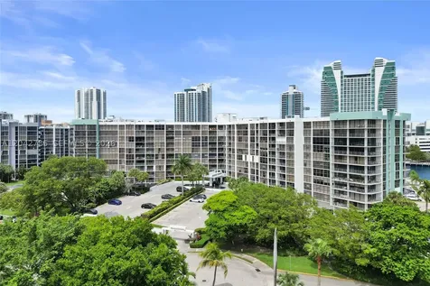 400 Leslie Drive Hallandale Beach FL 33009