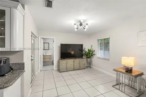 9840 NW 28th Terrace Doral FL 33172