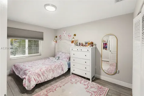 9840 NW 28th Terrace Doral FL 33172