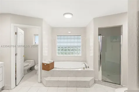 9840 NW 28th Terrace Doral FL 33172