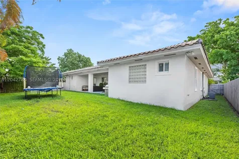 9840 NW 28th Terrace Doral FL 33172